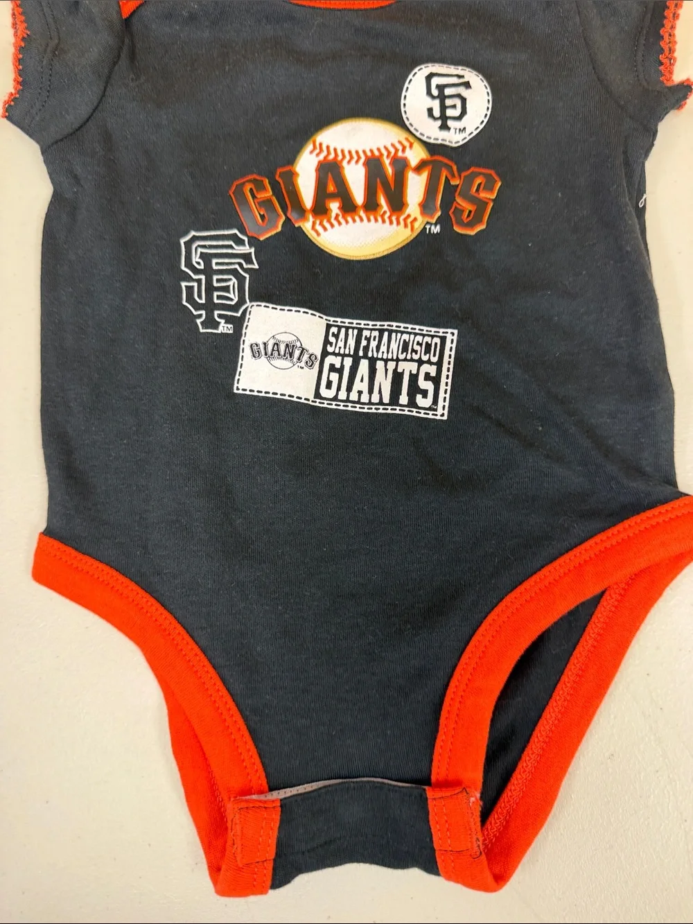 Baby One-Piece Bodysuit - Black & Orange San Francisco Giants 3-6 months new